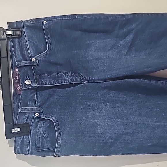 Jeans - Picture 2 of 3